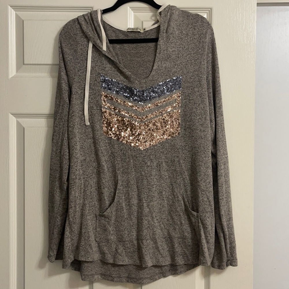 Light weight pull over